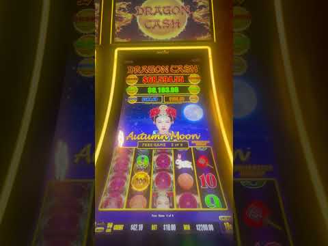 First hand dealt at the table and this happens?! #shorts #poker #casino