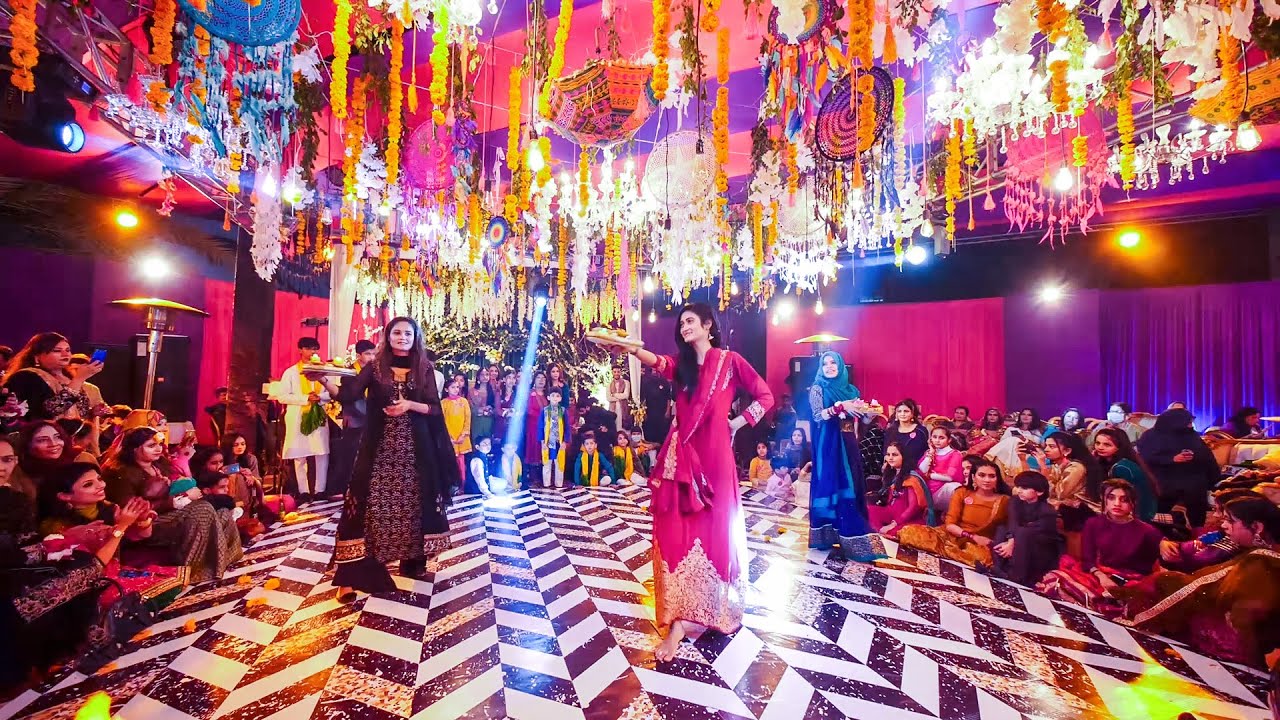 Aayi Mehndi Ki Yeh Raat Song Dance Performance R World OfficialPakistani Wedding Dance Performance