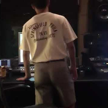 AKMU CHANHYUK UPLOAD VIDEO ' Dinosaur VER 2'