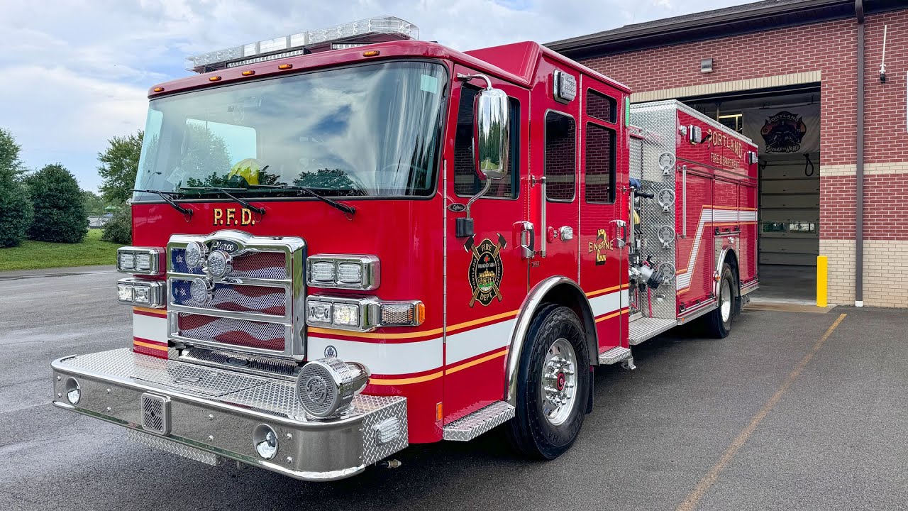 Truck Walk-Around: Portland Fire Department - Pierce Enforcer Heavy Duty Rescue Pumper - 38411