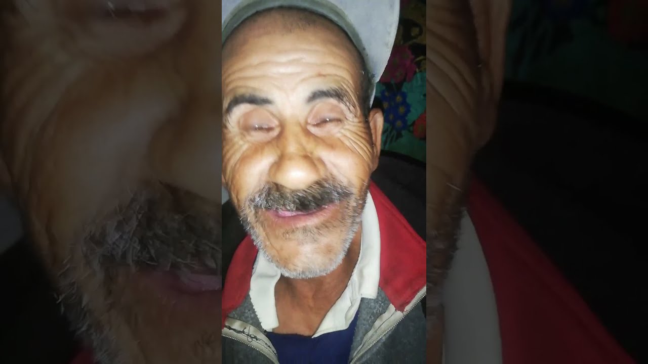 الصيمك يقصف عبد القادر الخراز لموت ديال الضحك