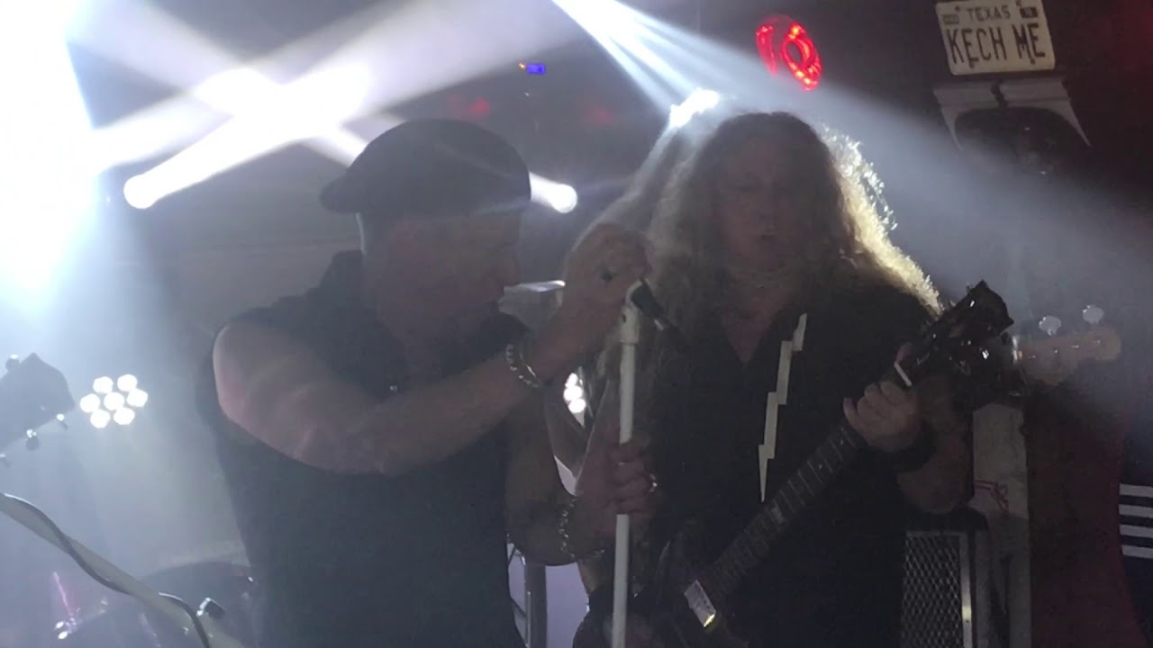 AC/DC meets The Beatles turns into Alice Cooper tribut act. I'm 18 live ...