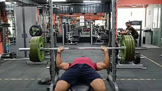 100 kg Barbell press, Target muscle pectoralis mager