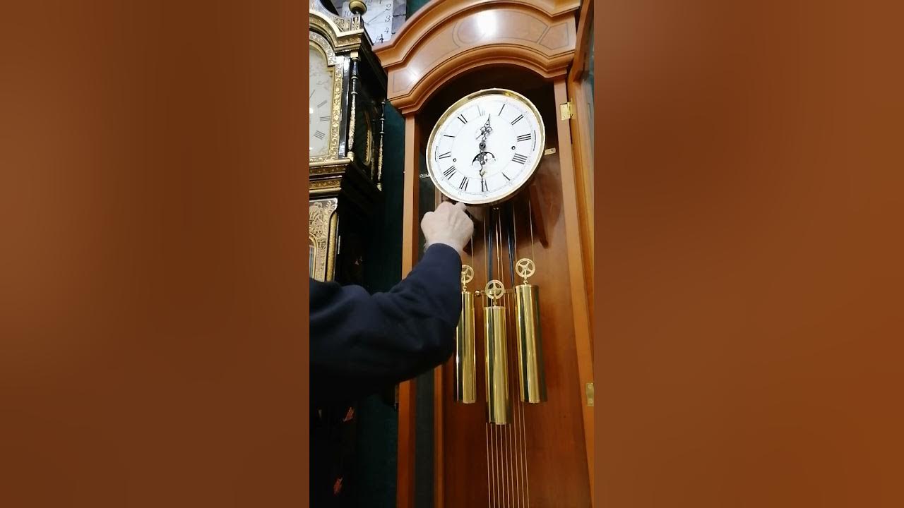 Кремлевские куранты часы на спасской башне бой. Бой часов. Музыка бой часов. Часы с боем. Музыка бой часов.