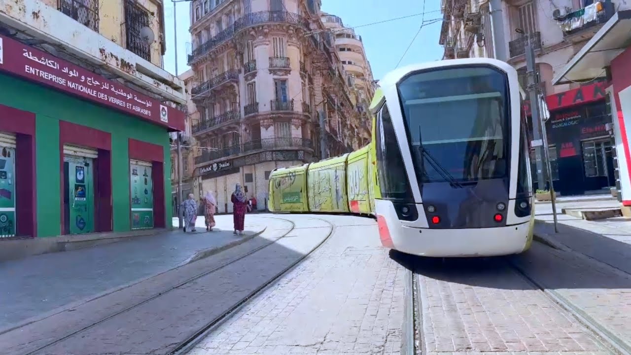 وسط مدينة وهران: جولة في شارع الأمير عبد القادر