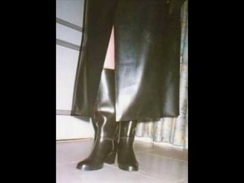 Girls in Rubber Boots 1_Slideshow_Birkin La gadoue