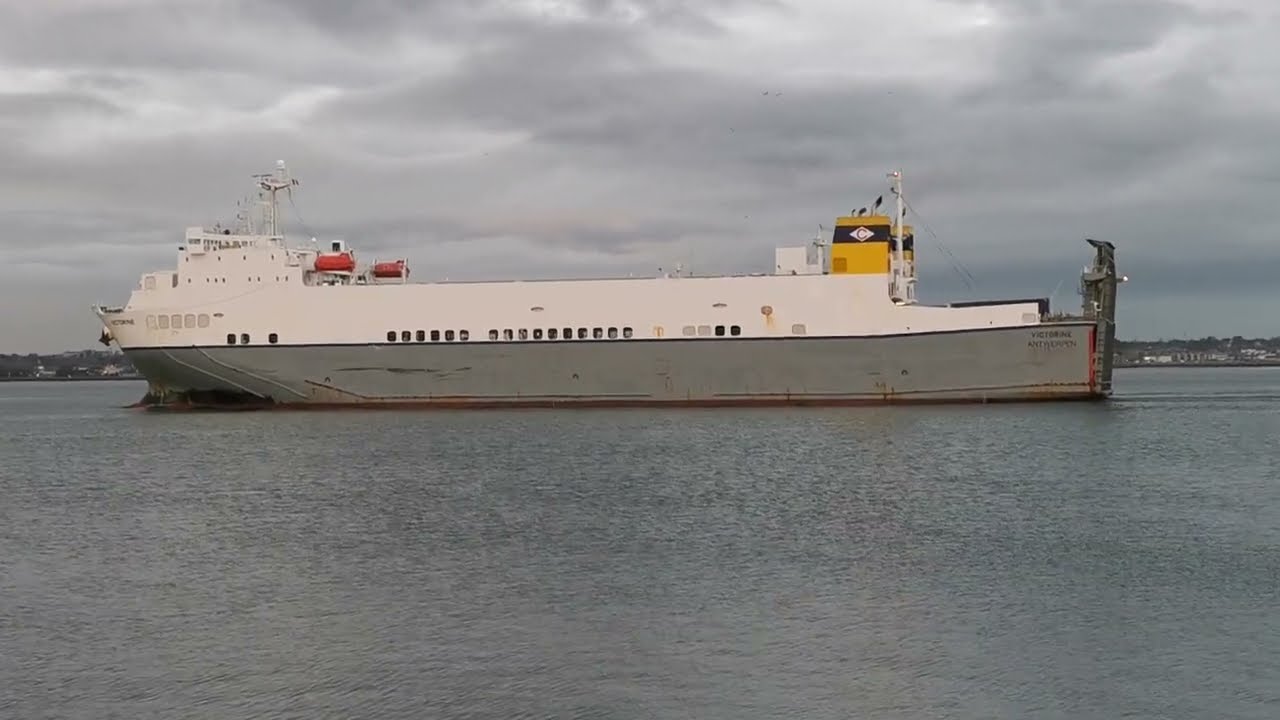 Victorine RoRo Ship arriving in Dublin Port 16th Jan 2022