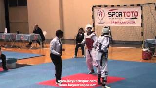 68kg Final Sude Bulut vs Kubra Kiyi (2014 Turkish Junior TKD Championships)