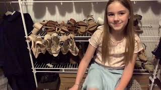 Trying on my moms shoes 👠 🥿👡🩴
