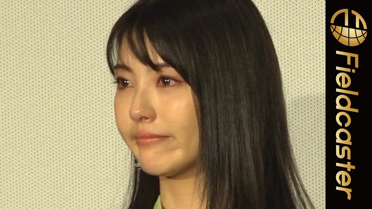 ＜フル＞浜辺美波が涙…「青春を楽しんでおけばよかった」映画『思い、思われ、ふり、ふられ』初日舞台挨拶