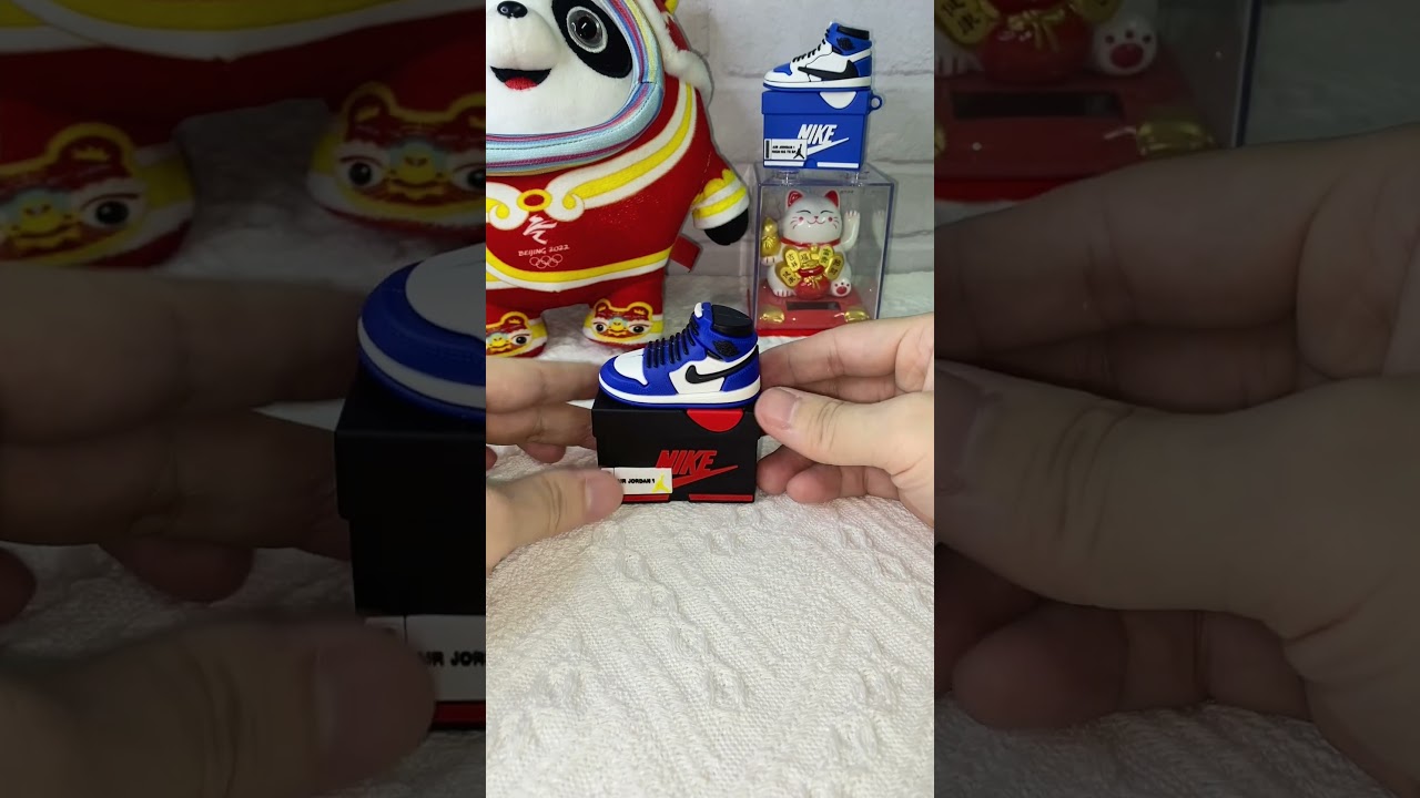 AirPods Case That STEALS The Show! 👟 INSNIC Sneaker Case (Shoe Lovers Obsessed!)