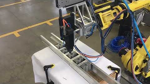 Riveting automation with drilling device on Fanuc robot – SAN™ riveting system