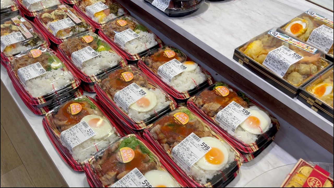 Delicious and affordable Japanese Supermarket Food in Tokyo 🇯🇵 | Fresh Karaage & Bento 🍣 🍱