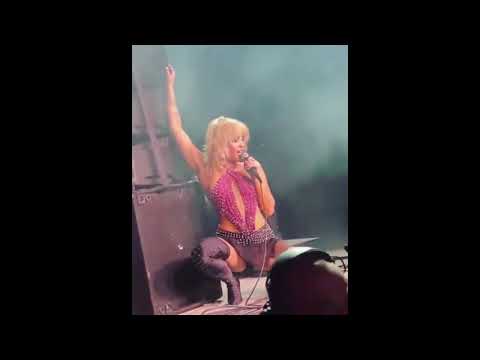 Miley Cyrus Live and Hot | This is Hot