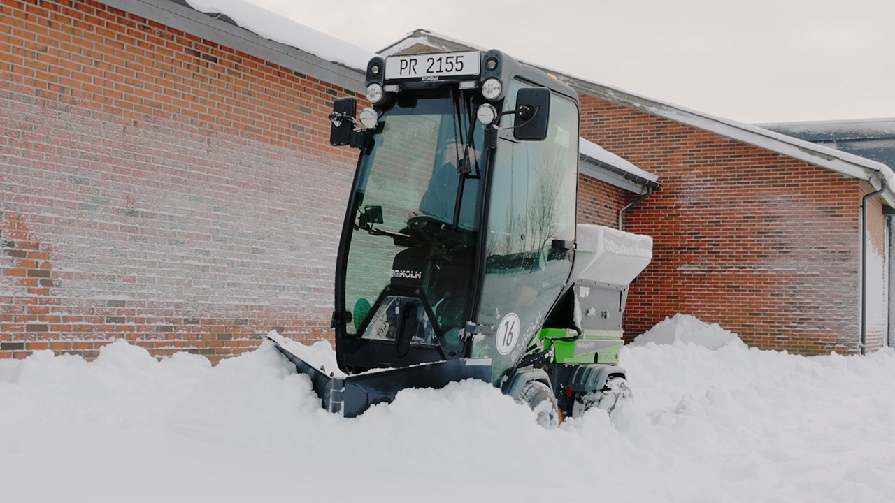Park Ranger 2155 - Snow V-plough (EN) - YouTube