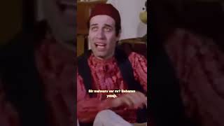 iş yerinde şef personeli molda görünce