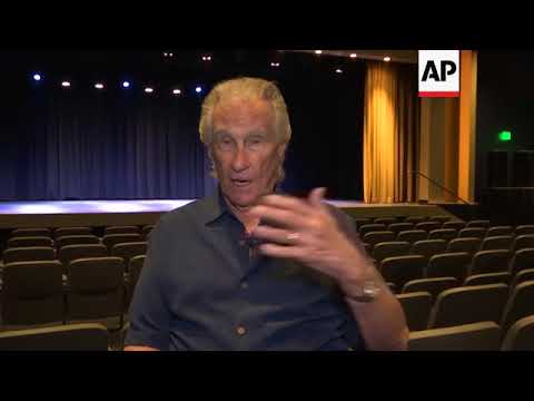 On 40th anniversary of Presley's death, Bill Medley recalls Elvis as 'lonely'