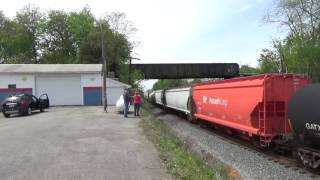 #916 CSX Q415-22 Mix Freight train