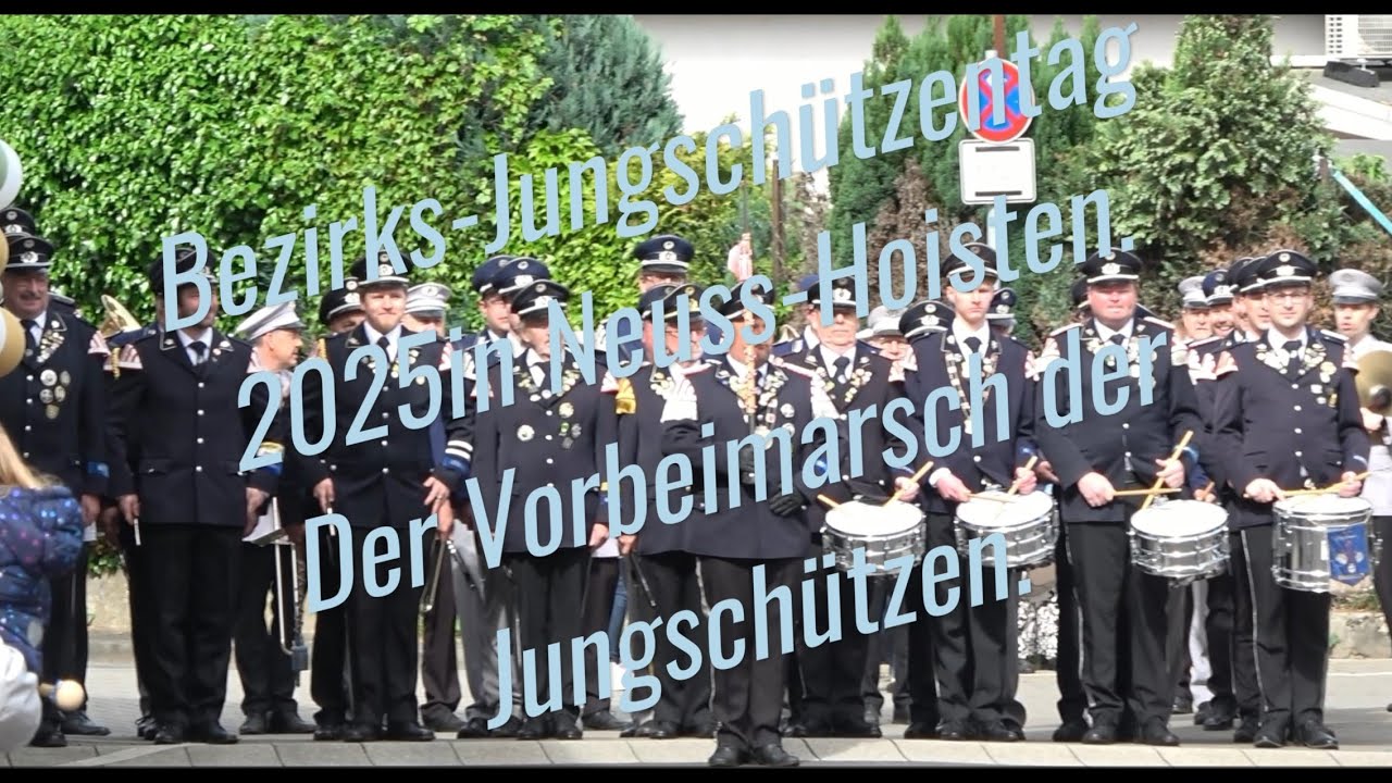 Bezirks-Jungschützentag 2025 in Neuss-Hoisten. Der Vorbeimarsch der Jungschützen nach der Messe.