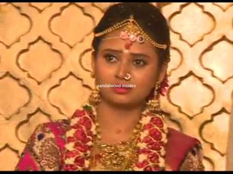 Emotional Moment in Amulya Marriage    