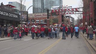 St. Louis Cardinals fans enjoy cold home opener at Busch Stadium