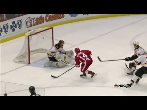 Gustav Nyquist burns Bruins D to score