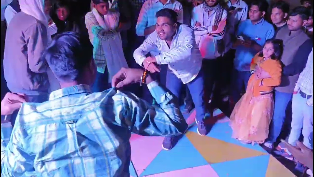 डोडी खाट बिछा सासु का आबे वास पसीना की... जबरदस्त डांस 🔥🔥