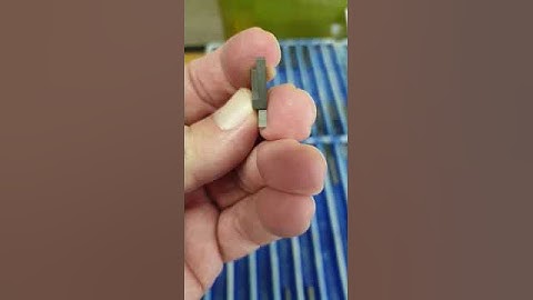 Special carbide grooving insert