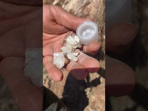 Gold, quartz and