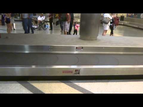 Baggage Claim buzzer at Houston Hobby Airport! - YouTube