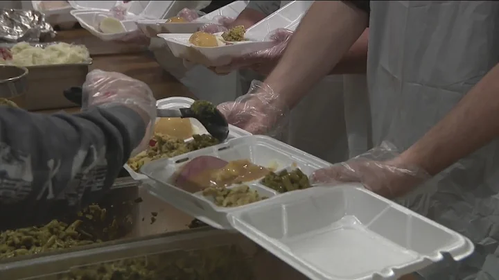 Founder of free Thanksgiving meal finds support from the tradition he started