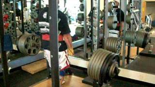 Andrew Malazzi 700 lb RDL