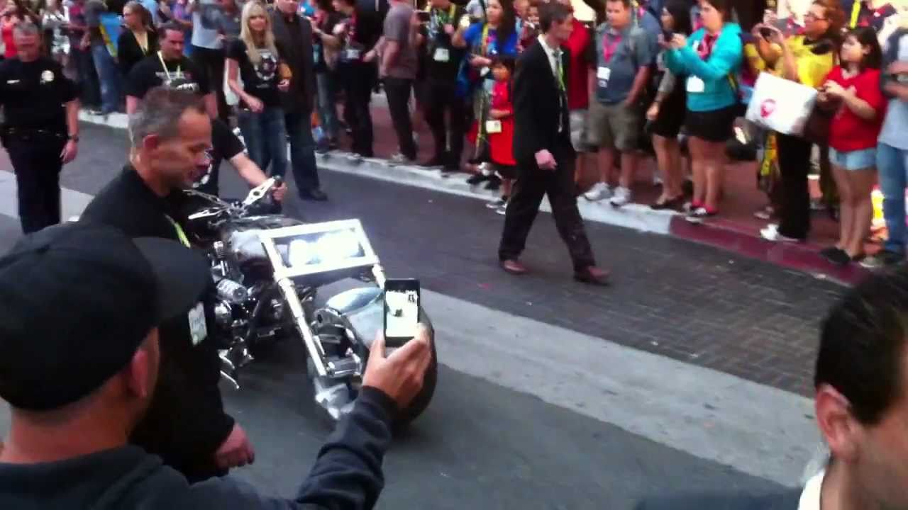 Gears of War 3 Trike HD YouTube