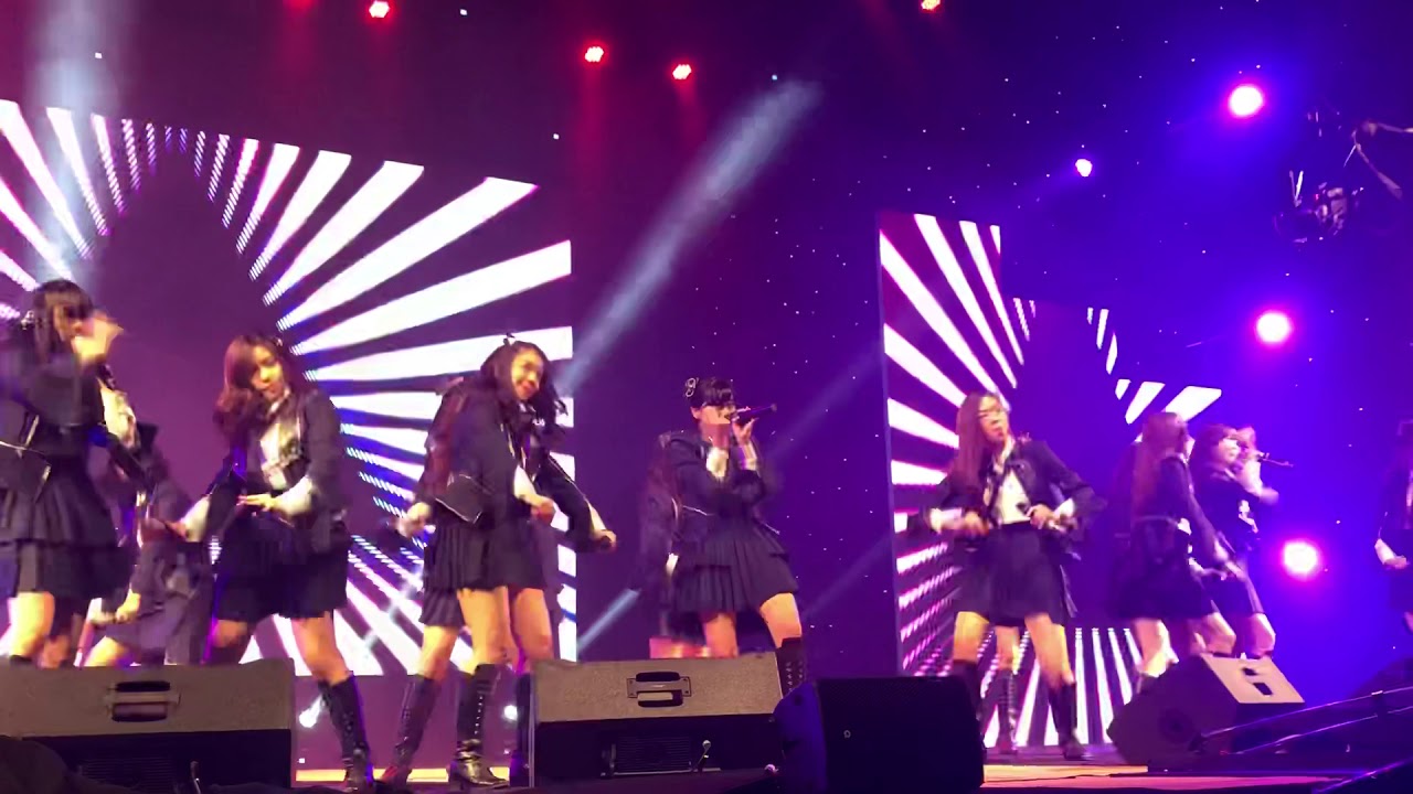 BNK48 River งาน Nine Entertain Awards 2018