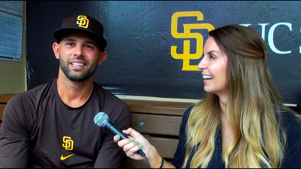 Nick Martinez talks to media on second day of Padres Spring