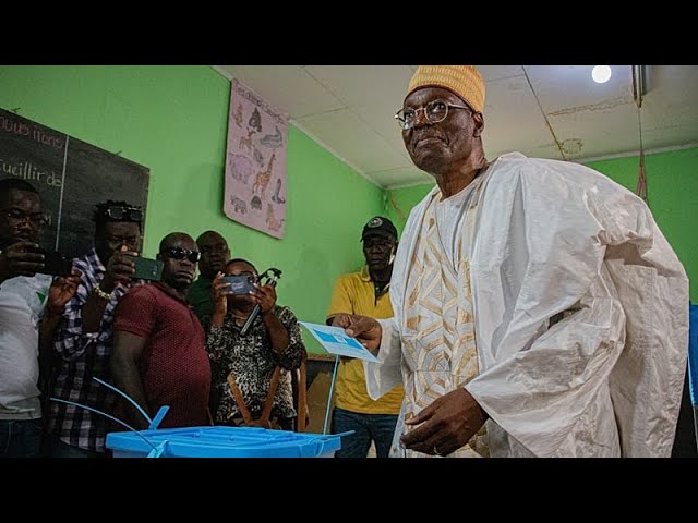 Cameroun : Tchiroma réfugié en Gambie après l’élection contestée