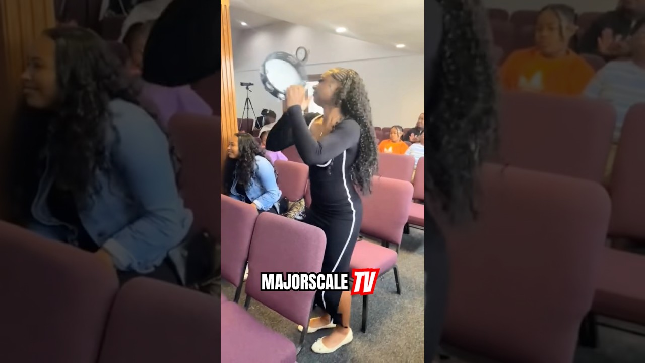 Beat that tambourine 👏🏾👏🏾 