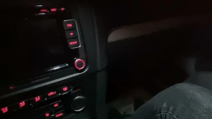 🚧 🔧 🔨 Vw Golf 6 idle rattling noise coming from the glove box area - fixing tips