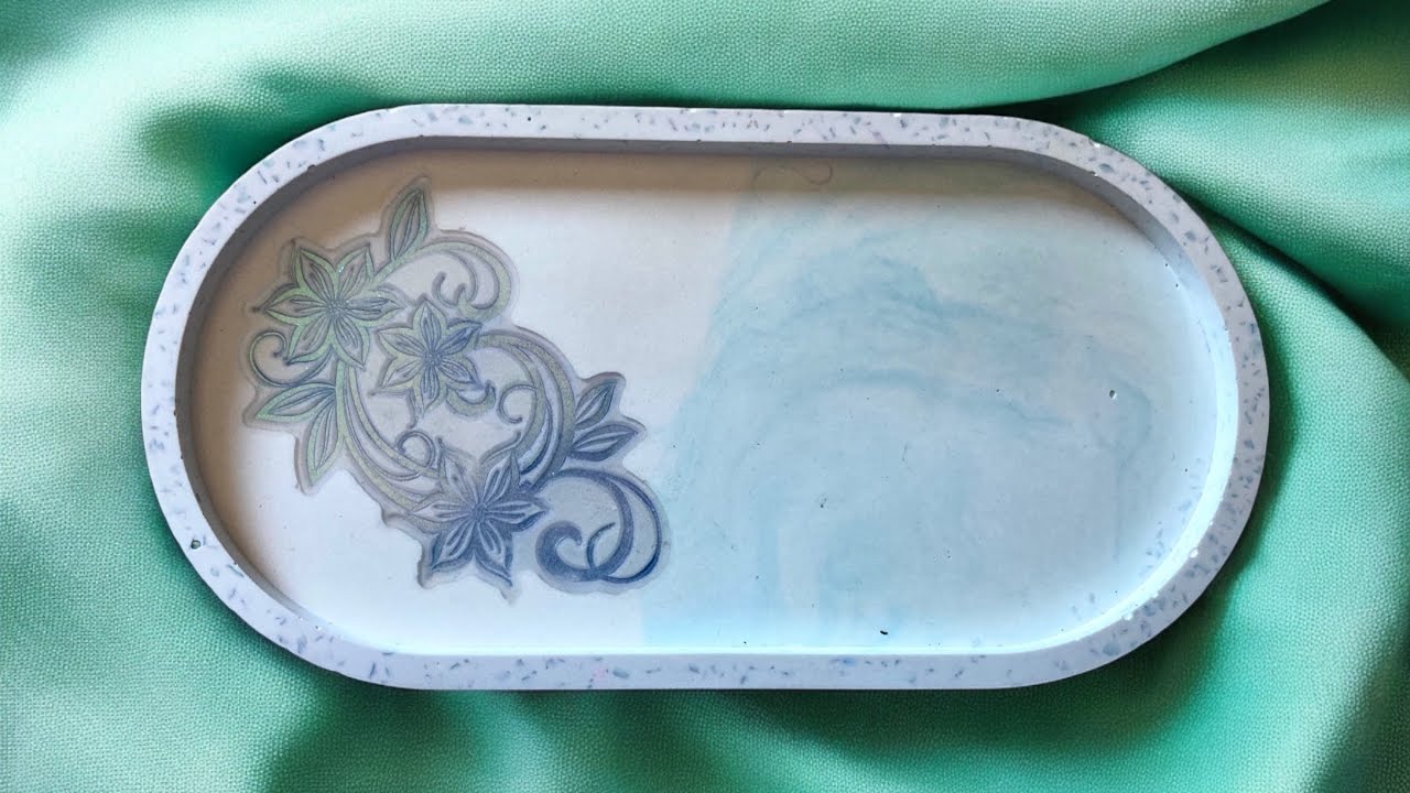 030 Eco Resin Trinket Tray with silicone stamp #resinart #ecoresin