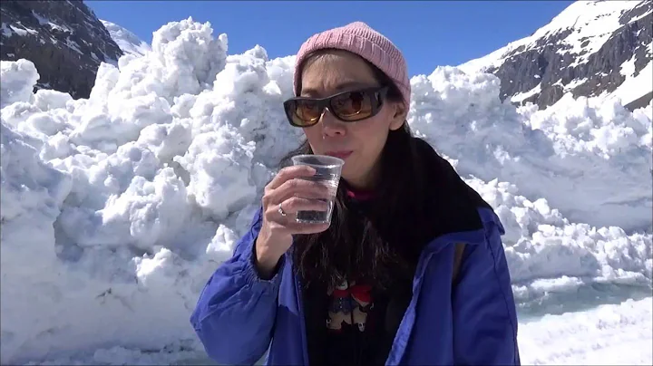 Columbia Icefields and Skywalk - Drinking Glacier Water in Canada!