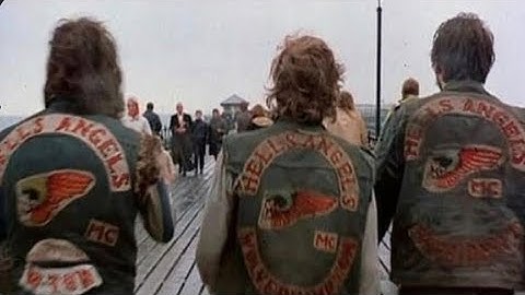 EVERYTHING IS WRONG - INTERPOL (A PLACE BEYOND THE PINES)