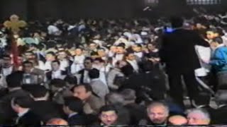 زفة استقبال قداسة البابا شنودة الثالث   قداس عيد الميلاد المجيد      سمعها