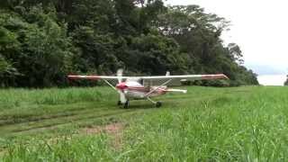 Short Field Landing Jungle Costa Rica, Cessna 182, No Go Around