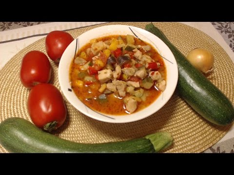 Wideo: Jak Gotować Gulasz Warzywny Z Cukinii, Ziemniaków I Pomidorów