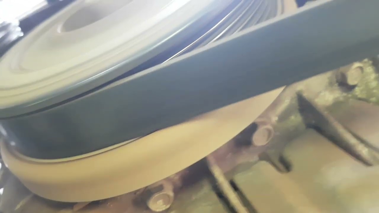 Шкив коленвала стучит - YouTube