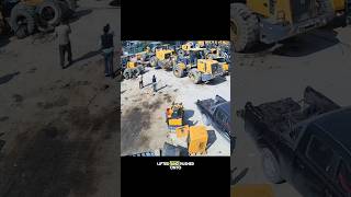 the dramatic process of lifting the loader onto the car#shorts#short#trending#unique#fyp