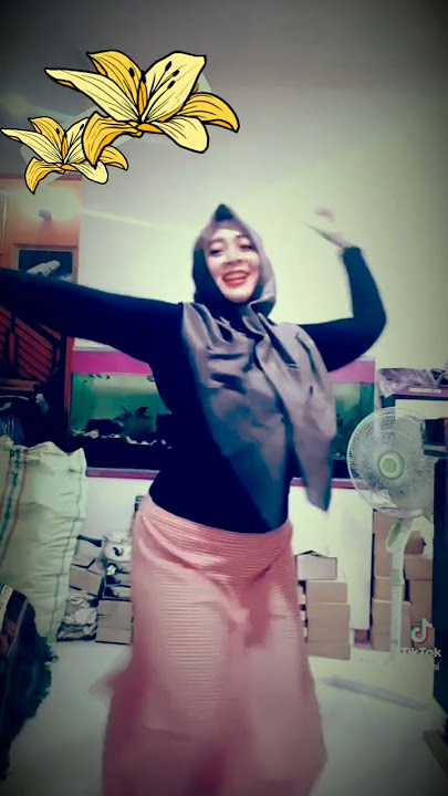 RAYUNGAN // Neng Iteung // jaipongan #shorts #short #jaipong #rayungan