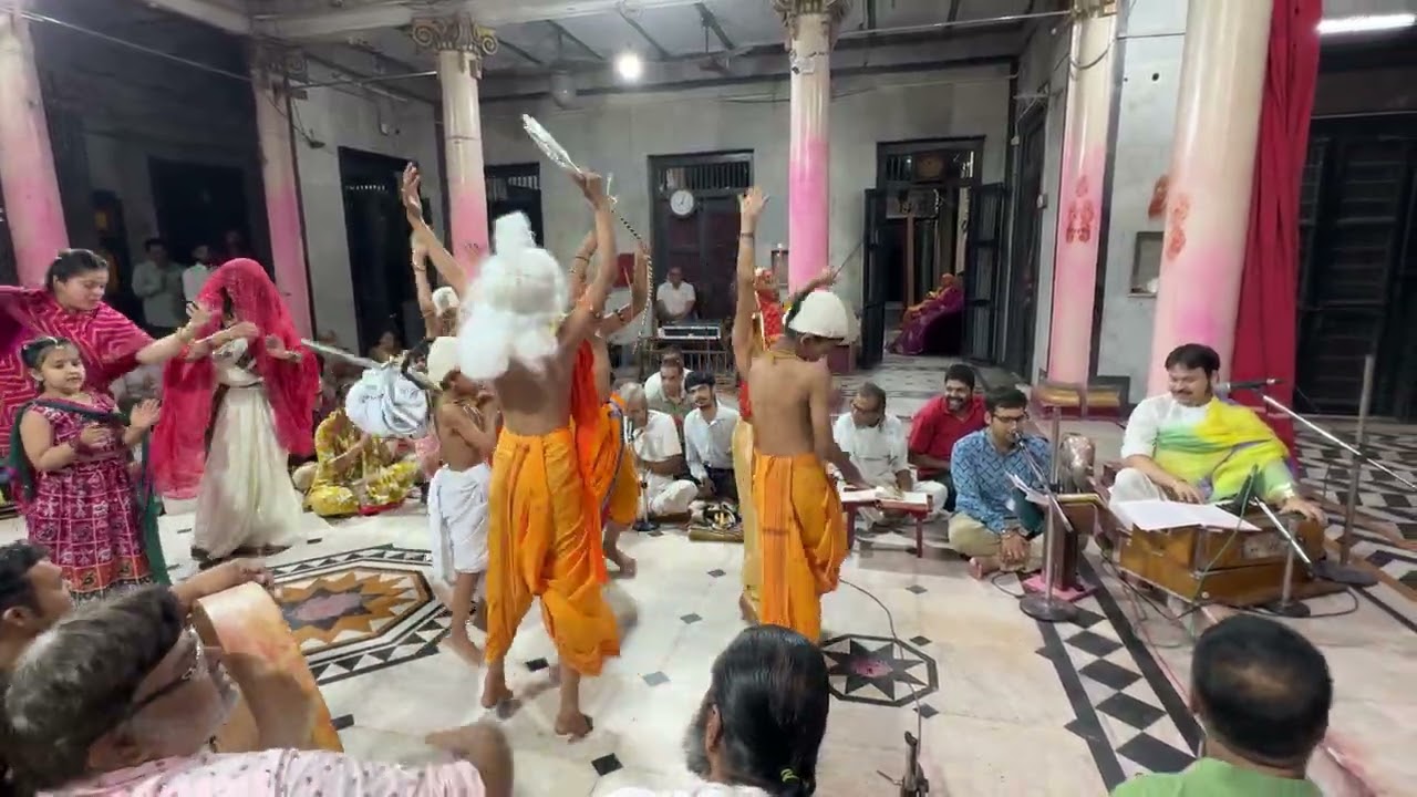 बावा नन्द के द्वार- प्रथमगृहनिधि श्रीनटवरलालजी मंदिर गोस्वामी हवेली-दोशीवाडा की पोल कालुपुर अहमदाबाद