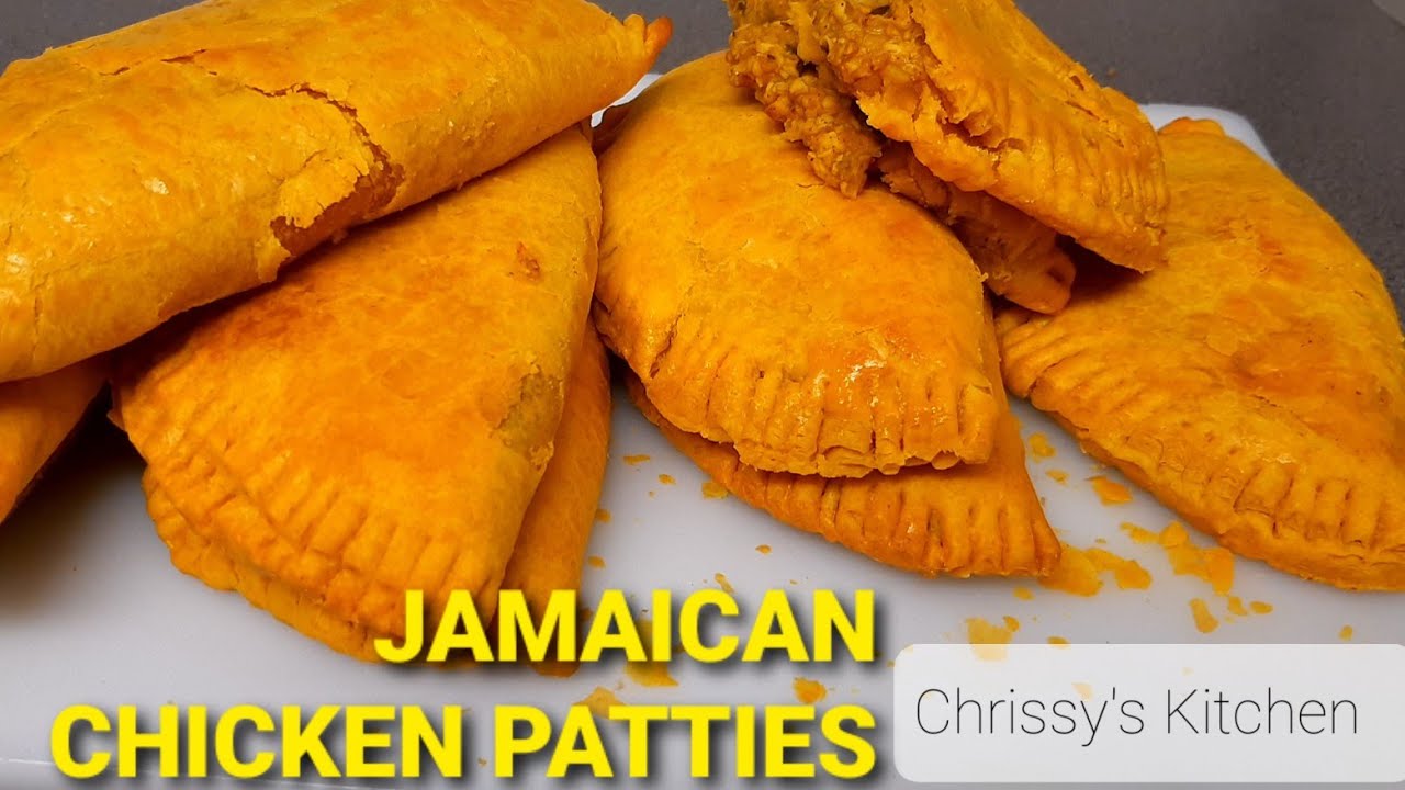 HOW TO MAKE FLAKY JAMAICAN CHICKEN PATTIES 😋😍😍🇯🇲🇯🇲 