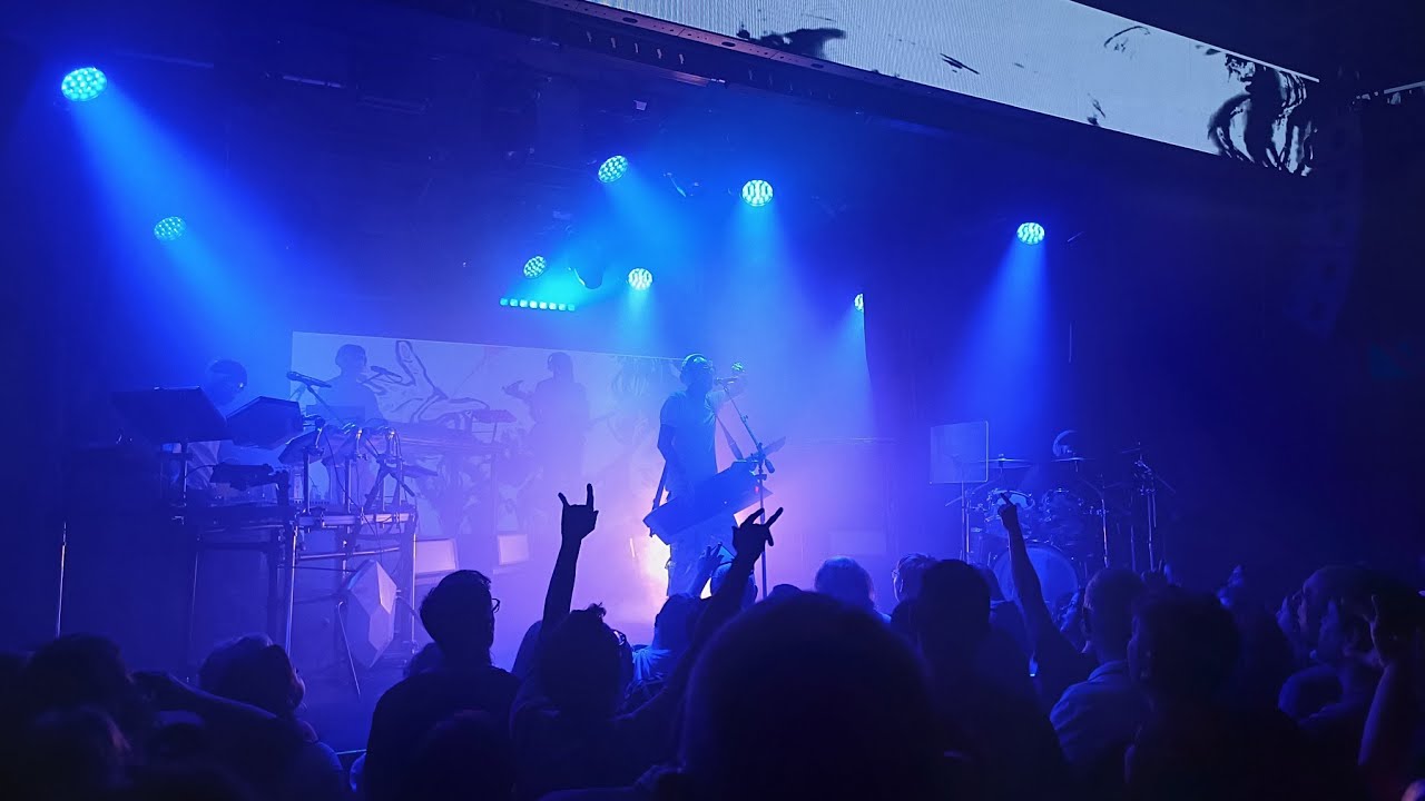 El momento más feliz de La Casa Azul en Sala Ochoymedio/But el 28/11/2025.